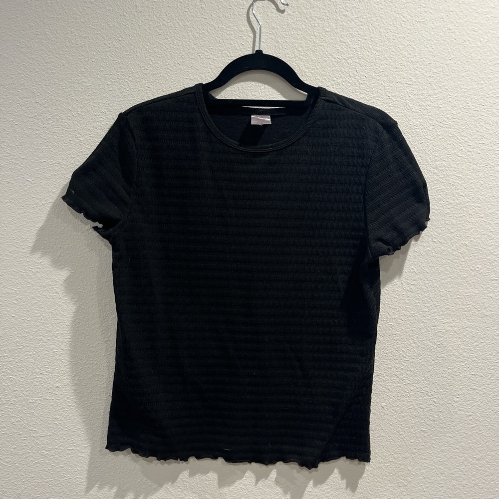 black crop top